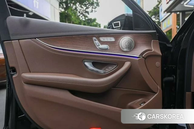 Mercedes-Benz E-class id 4321193 из Китая 12