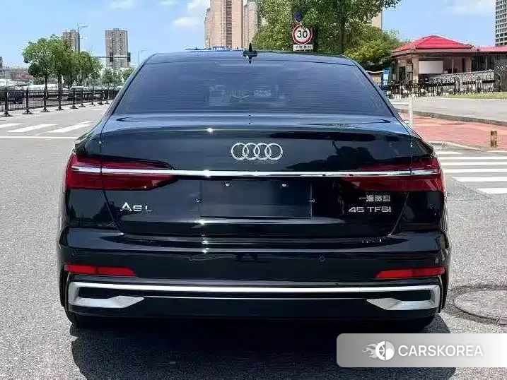 Audi A6L id 4669387 из Китая 9