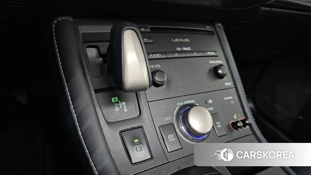 Lexus CT200h id 3917336 из Кореи 19