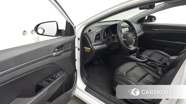 Hyundai Avante AD id 3557892 из Кореи 19