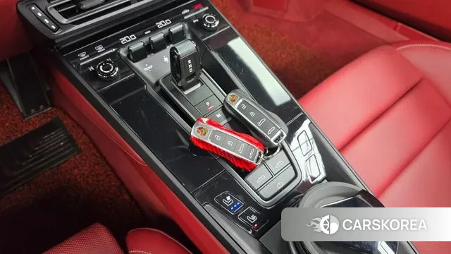 Porsche 911(992) id 2959602 из Кореи 19