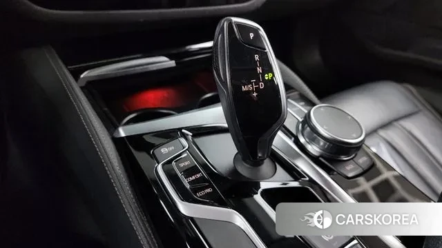 BMW 5 Series (G30) id 3489676 из Кореи 19