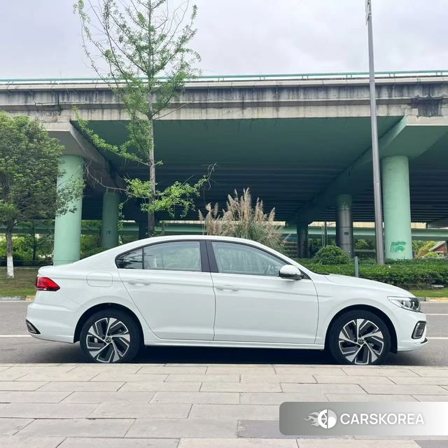 Volkswagen Bora id 4260066 из Китая 9