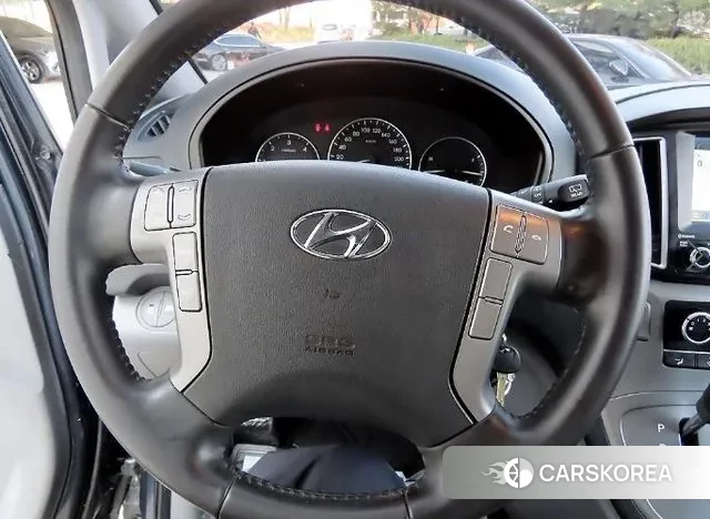 Hyundai The New Grand Starex id 3445001 из Кореи 19