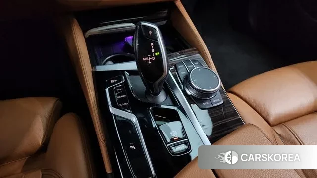 BMW 5 Series (G30) id 3095093 из Кореи 19