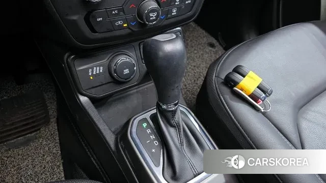 Jeep Renegade id 3429036 из Кореи 19