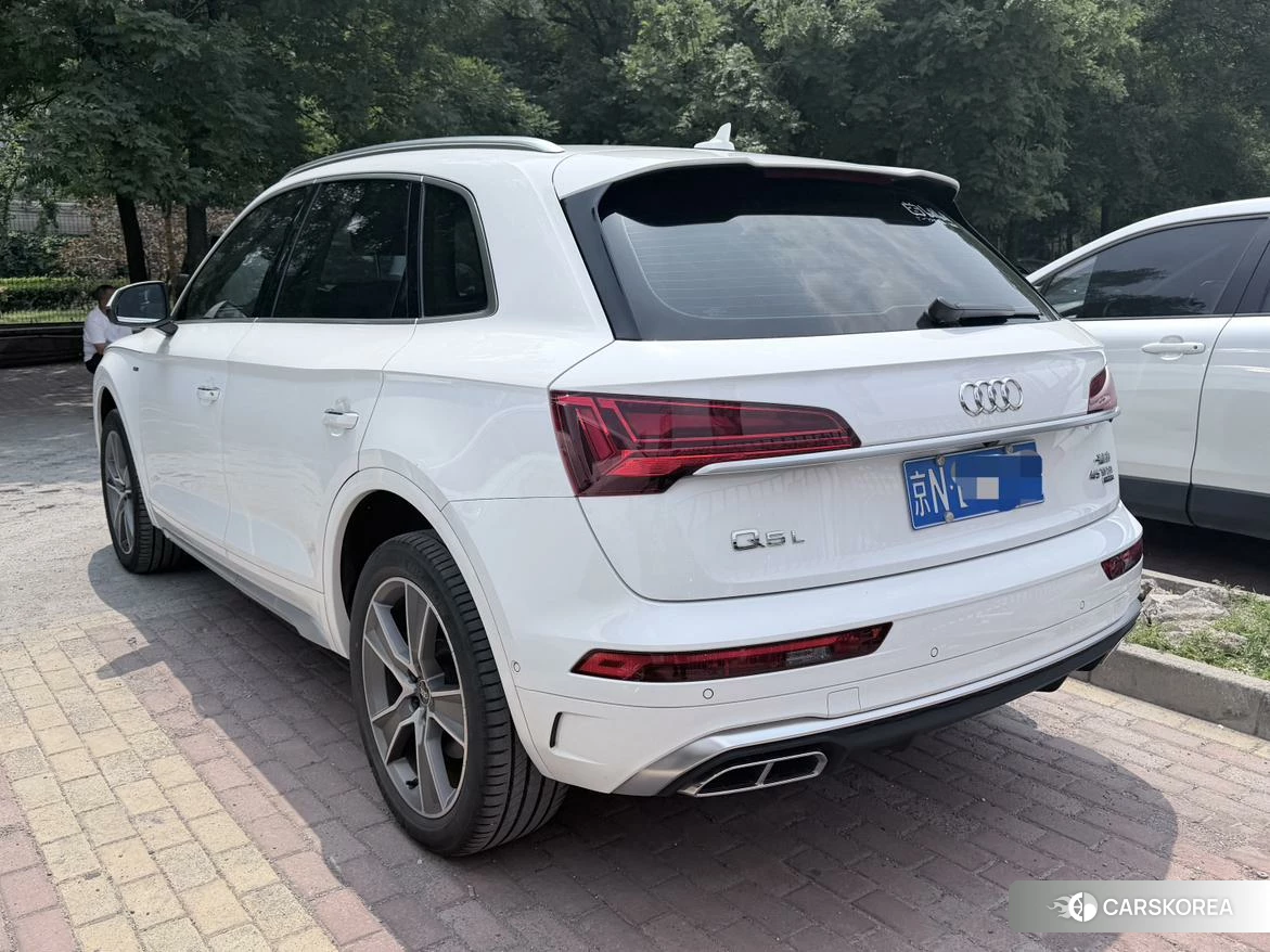 Audi Q5L id 4405842 из Китая 12