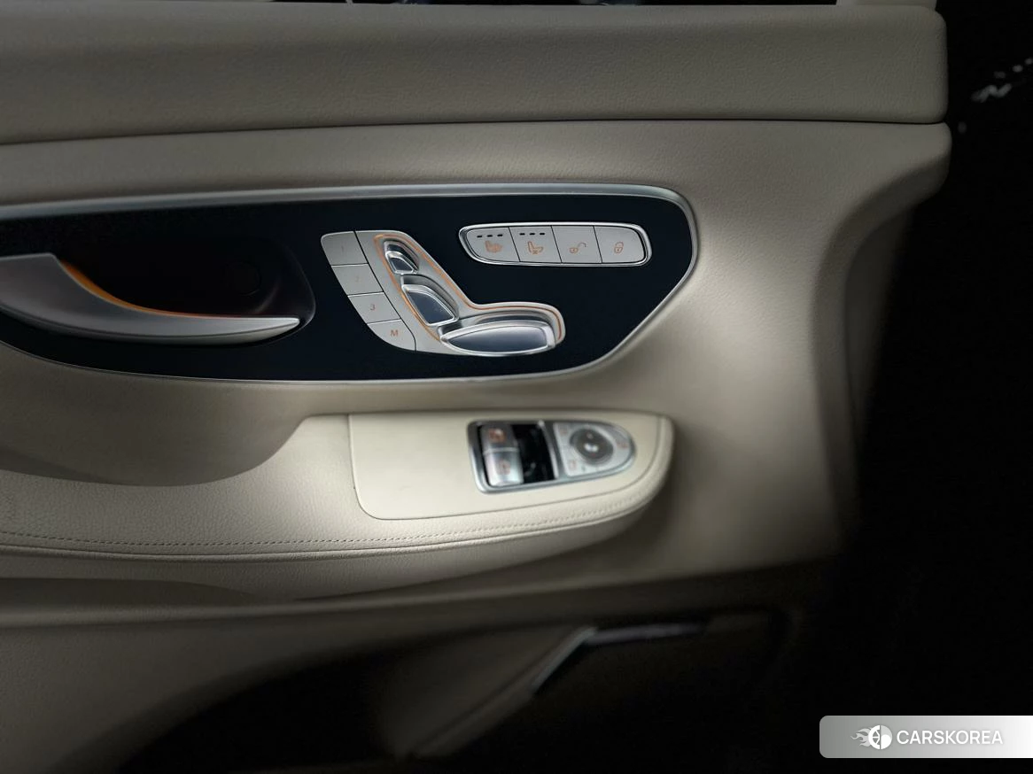 Mercedes-Benz V-class id 4467798 из Китая 14
