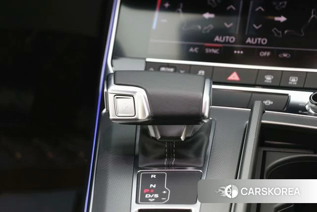 Audi A7L id 4260971 из Китая 28
