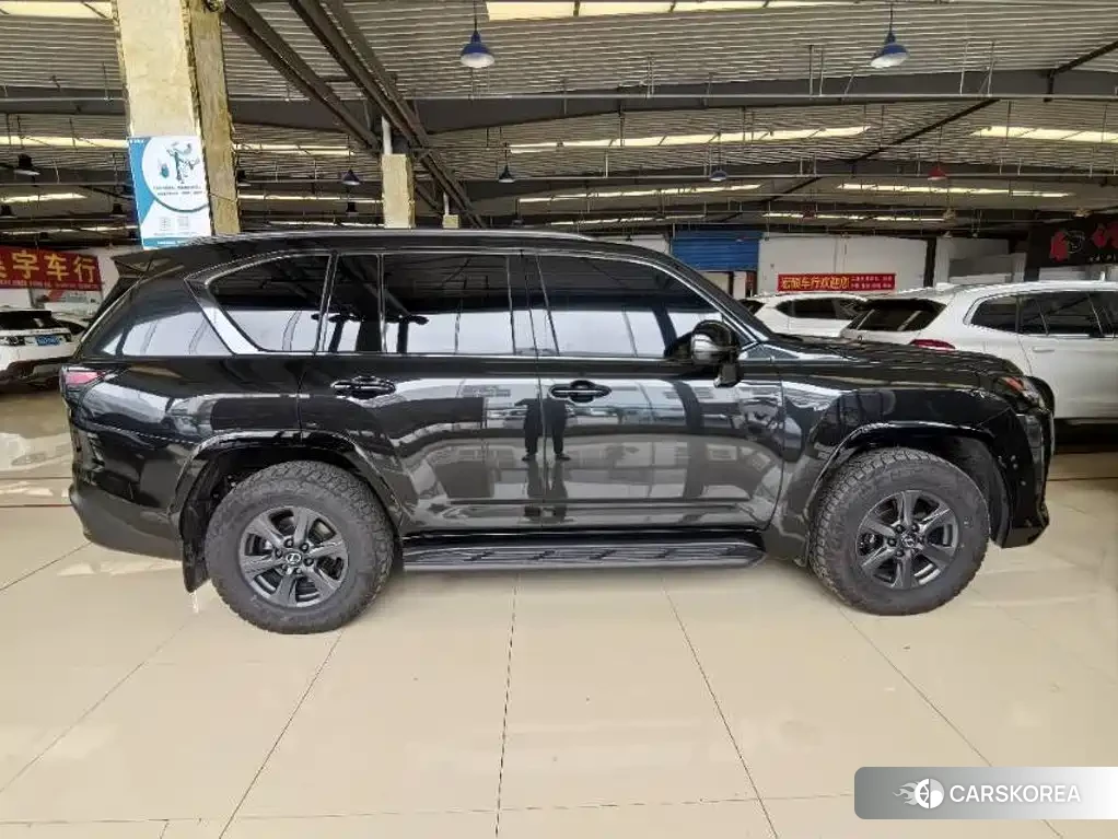 Lexus LX id 4686053 из Китая 9