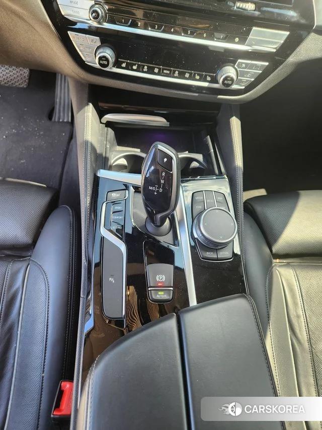 BMW 5 Series (G30) id 4732342 из Кореи 14