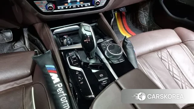 BMW 5 Series (G30) id 3493416 из Кореи 19