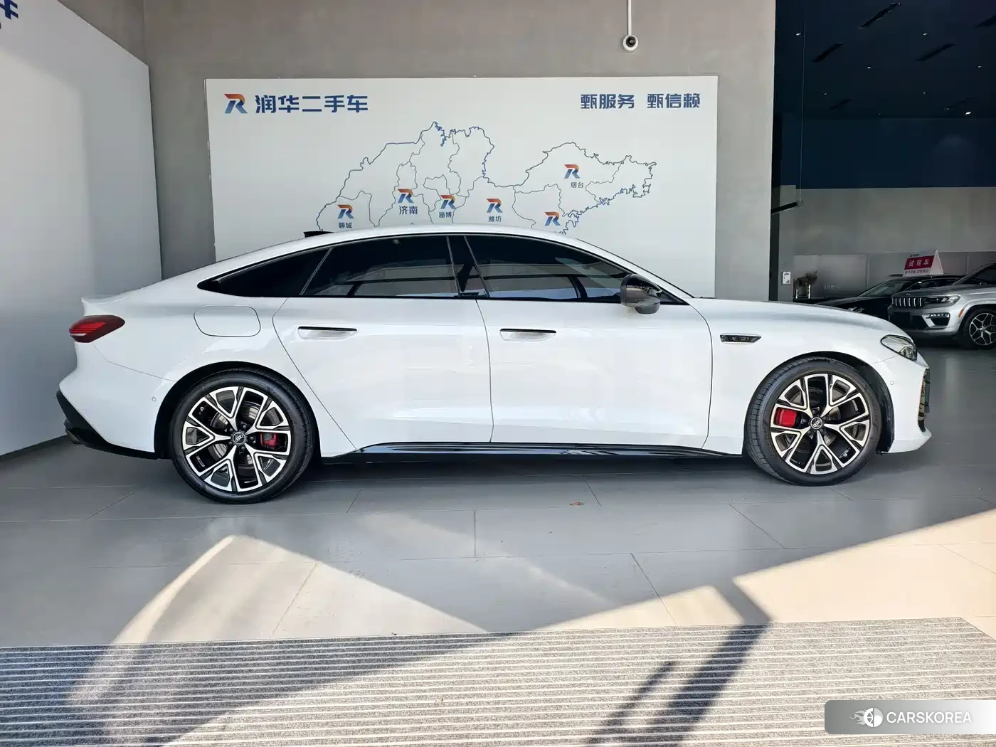 Audi A5L id 4589162 из Китая 15
