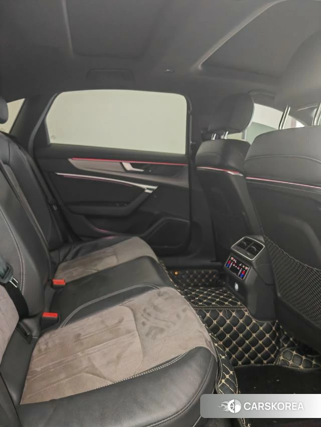 Audi A6L id 4277586 из Китая 10