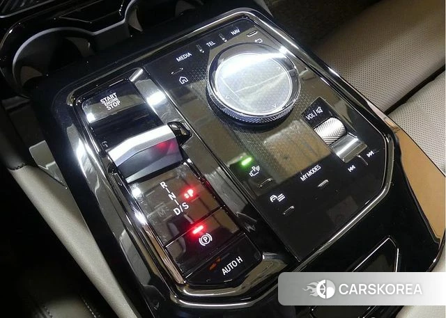 BMW 5 Series (G60) id 3825897 из Кореи 19