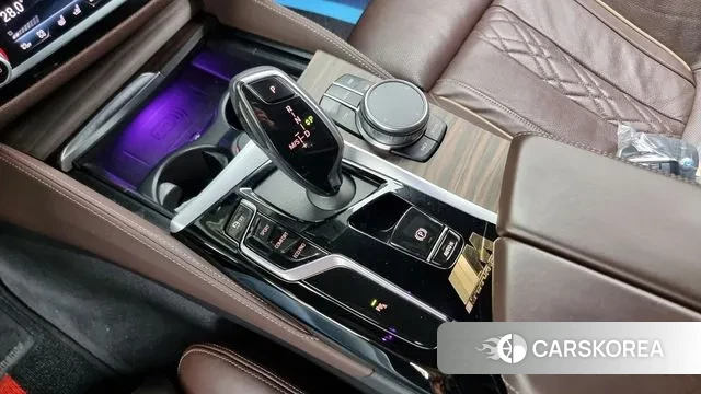 BMW 5 Series (G30) id 3395979 из Кореи 19