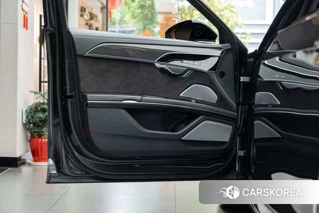 Audi S8 id 4314813 из Китая 22