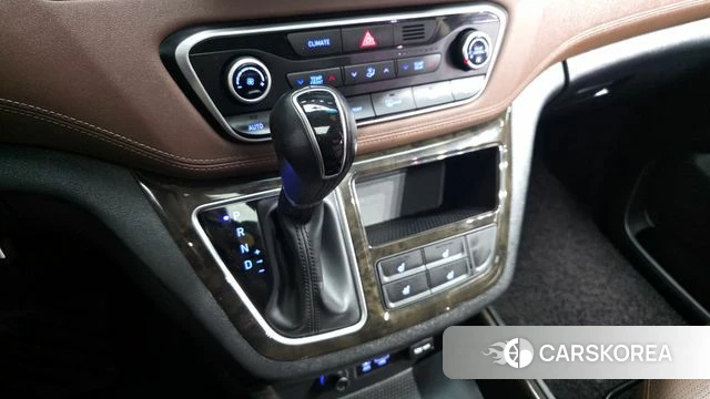 Hyundai The New Grand Starex id 3834823 из Кореи 19