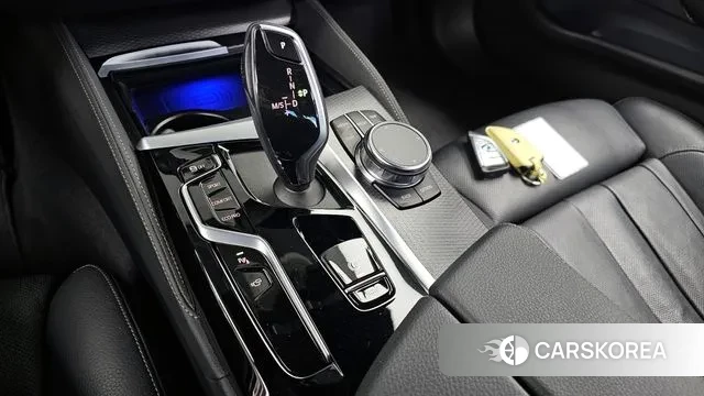 BMW 5 Series (G30) id 3394368 из Кореи 19