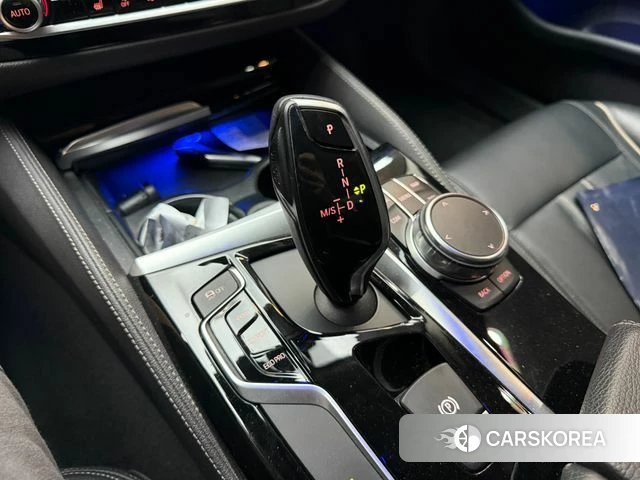 BMW 5 Series (G30) id 4454919 из Кореи 19
