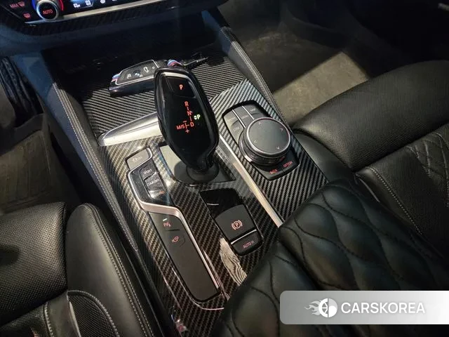 BMW 5 Series (G30) id 3034294 из Кореи 19