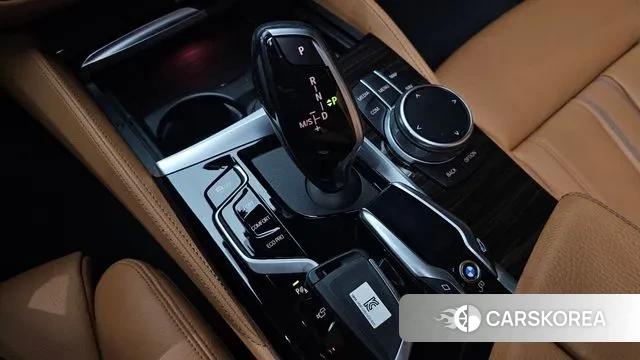 BMW 5 Series (G30) id 3059513 из Кореи 19