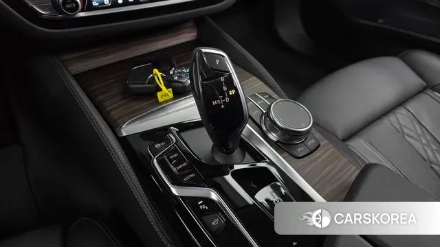 BMW 5 Series (G30) id 3644948 из Кореи 19