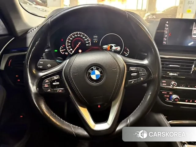 BMW 5 Series (G30) id 3789284 из Кореи 19