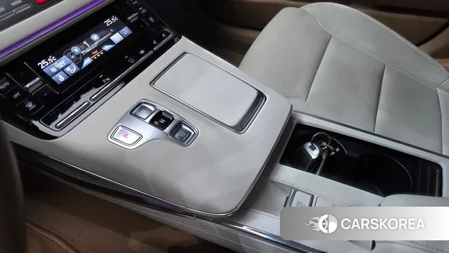 Hyundai The New Grandeur IG Hybrid id 3373446 из Кореи 19