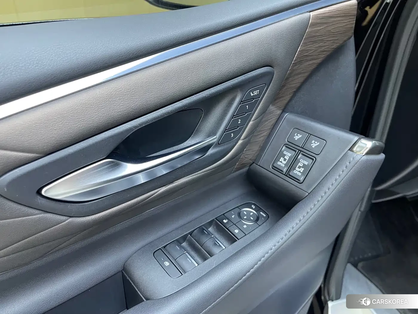 Toyota Vellfire id 4600735 из Китая 19