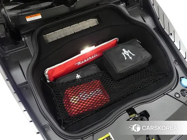 Maserati MC20 id 3577139 из Кореи 19