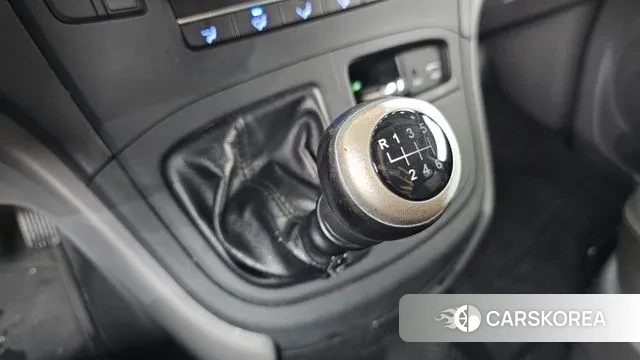 Hyundai The New Grand Starex id 3239038 из Кореи 19