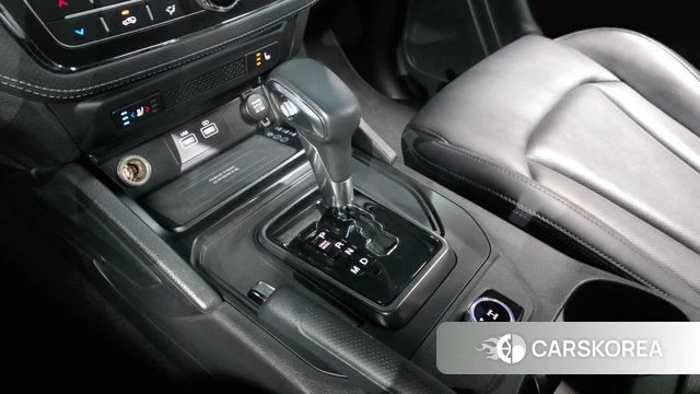 Ssangyong The New Rexton Sports Cannes id 4697072 из Кореи 33