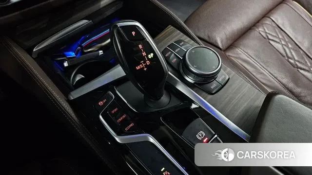 BMW 5 Series (G30) id 3489430 из Кореи 19