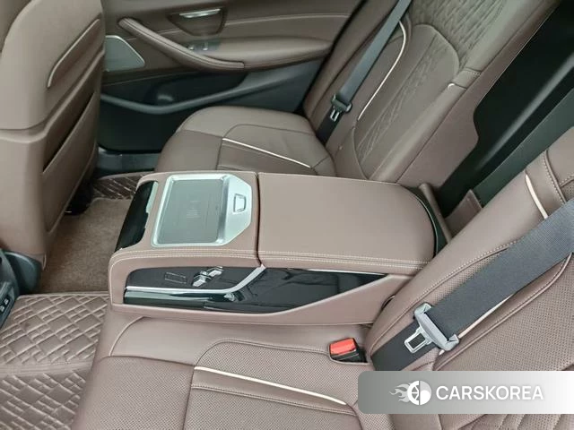 BMW 5 series PHEV id 4260595 из Китая 13