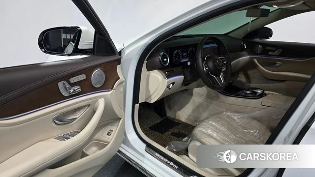 Mercedes-Benz E-Class W213 id 4397721 из Кореи 31