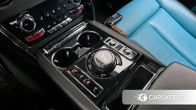 Rolls-Royce Cullinan id 3318893 из Кореи 19