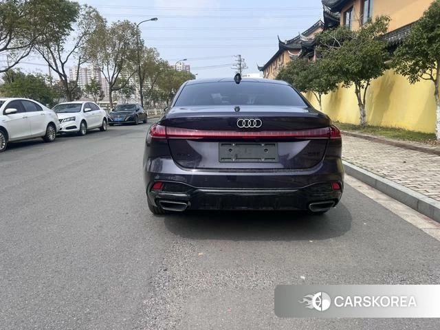 Audi A5L id 4241560 из Китая 9
