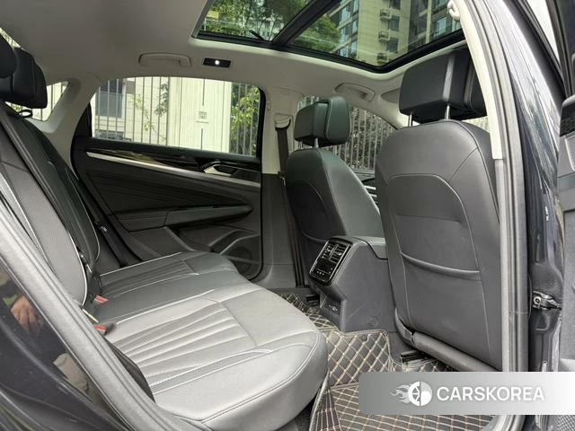 Volkswagen Passat id 4259886 из Китая 27