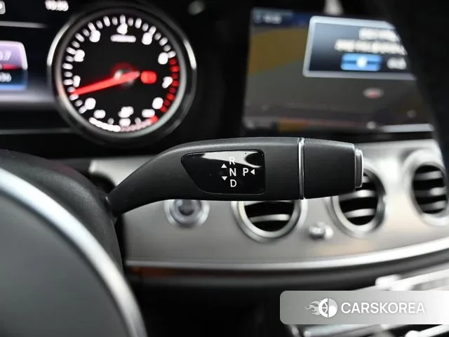 Mercedes-Benz E-Class W213 id 3742388 из Кореи 19