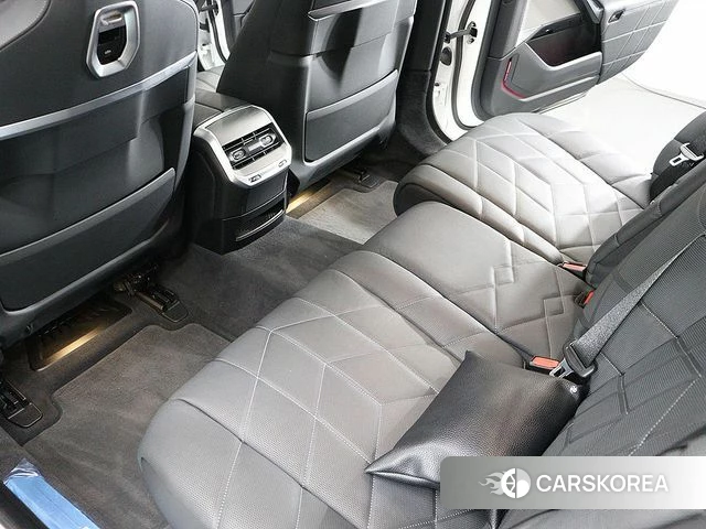 BMW 7 Series (G70) id 4211970 из Кореи 19