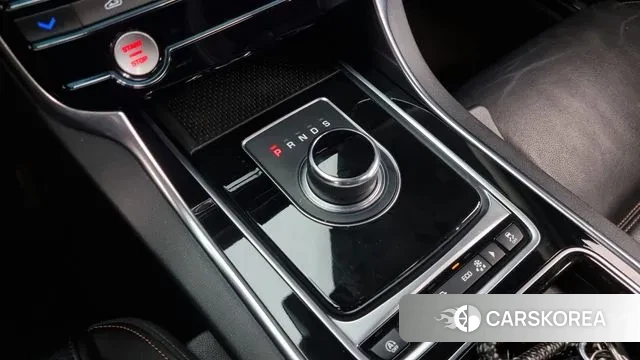 Jaguar XE id 2908058 из Кореи 19