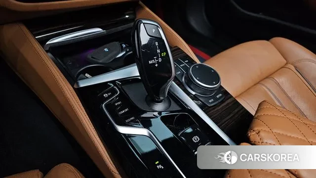 BMW 5 Series (G30) id 3349963 из Кореи 19