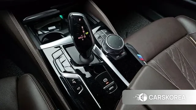 BMW 5 Series (G30) id 3279464 из Кореи 19