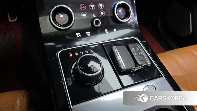 Land Rover Range Rover Velar id 3646434 из Кореи 19