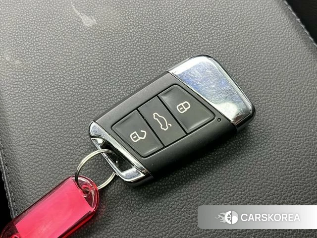 Volkswagen Magotan PHEV id 4307727 из Китая 19
