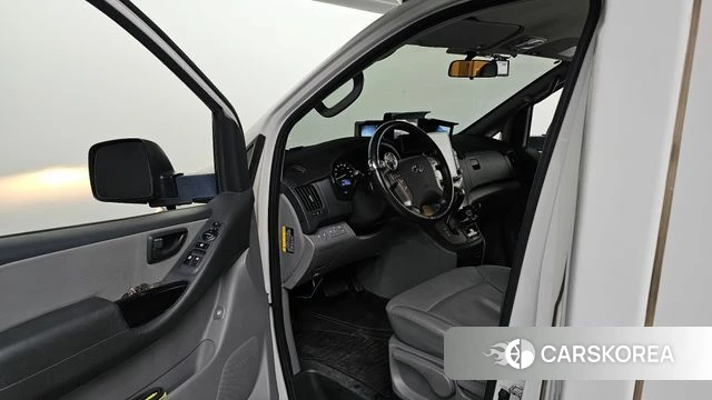 Hyundai The New Grand Starex id 4562244 из Кореи 33