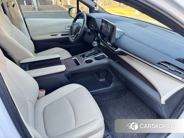 Toyota Saina id 4275642 из Китая 15