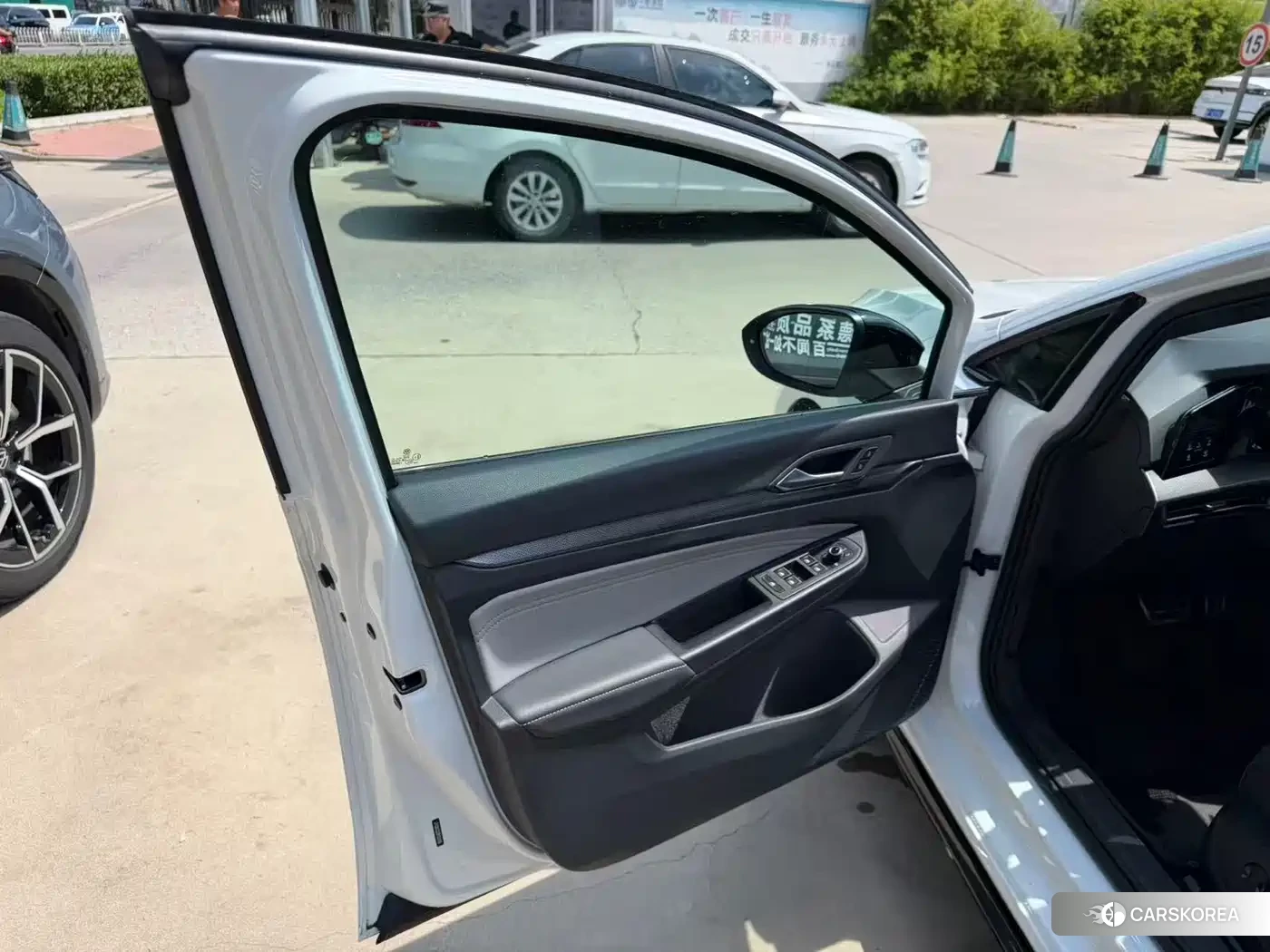 Volkswagen Golf id 4628134 из Китая 16