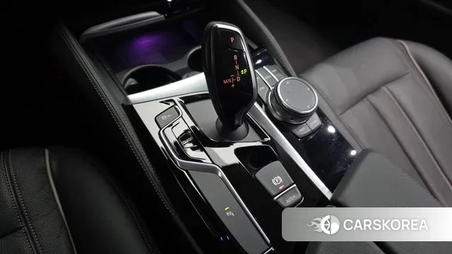 BMW 5 Series (G30) id 3013595 из Кореи 19